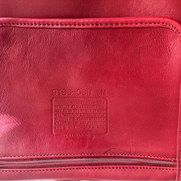 Red Vintage Coach - Picture 6 of 8